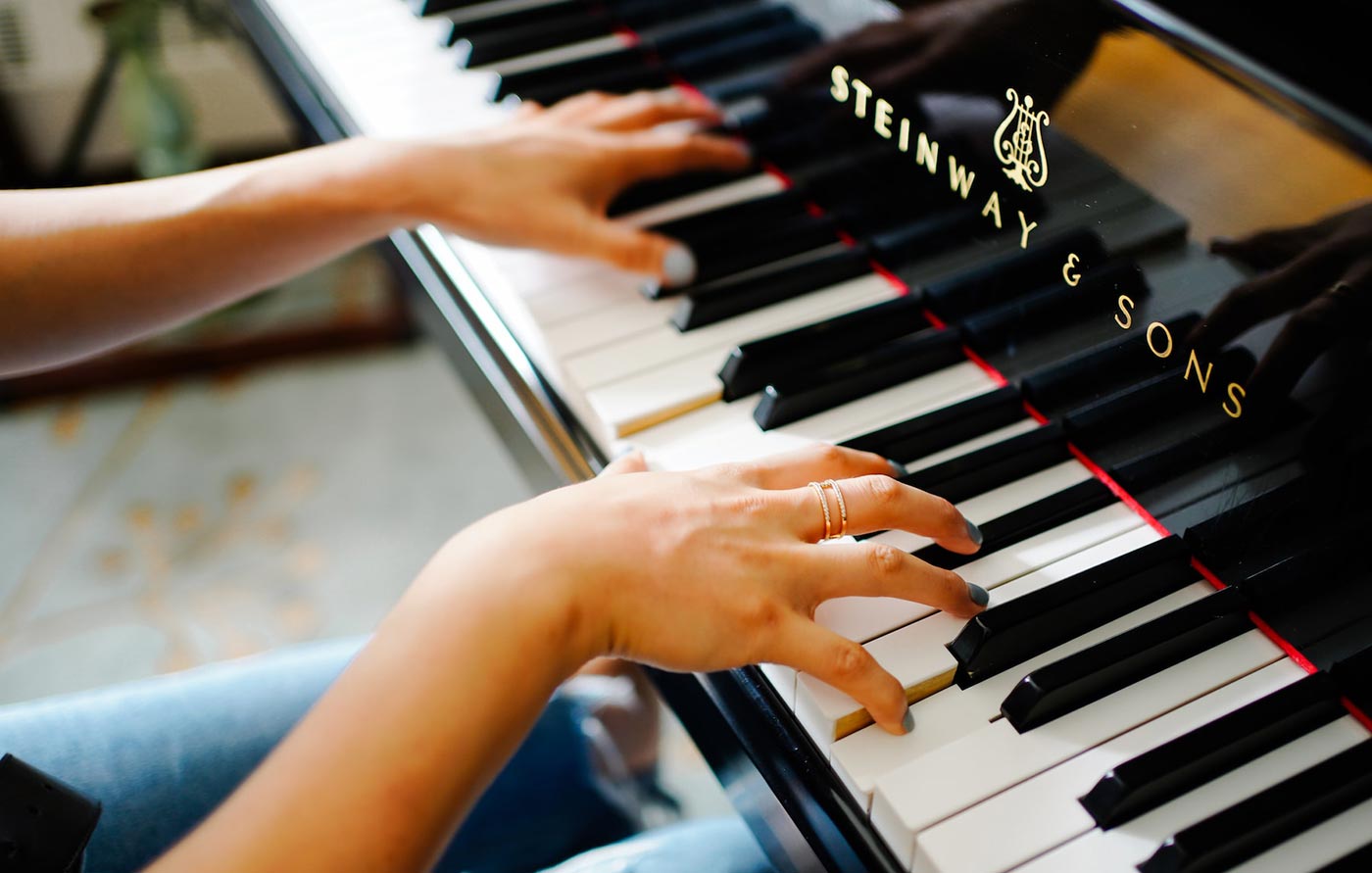 Indépendance des mains au piano