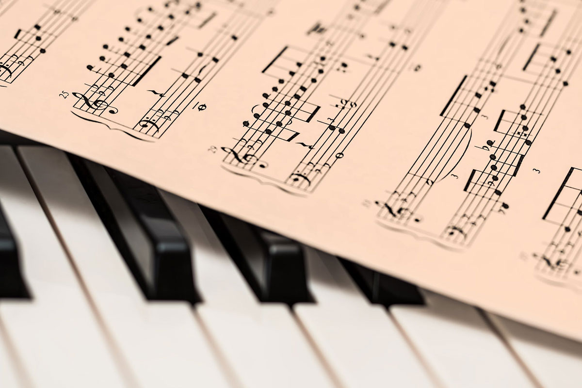 Comment s'installer sur son tabouret de piano ? - 1Piano1Blog