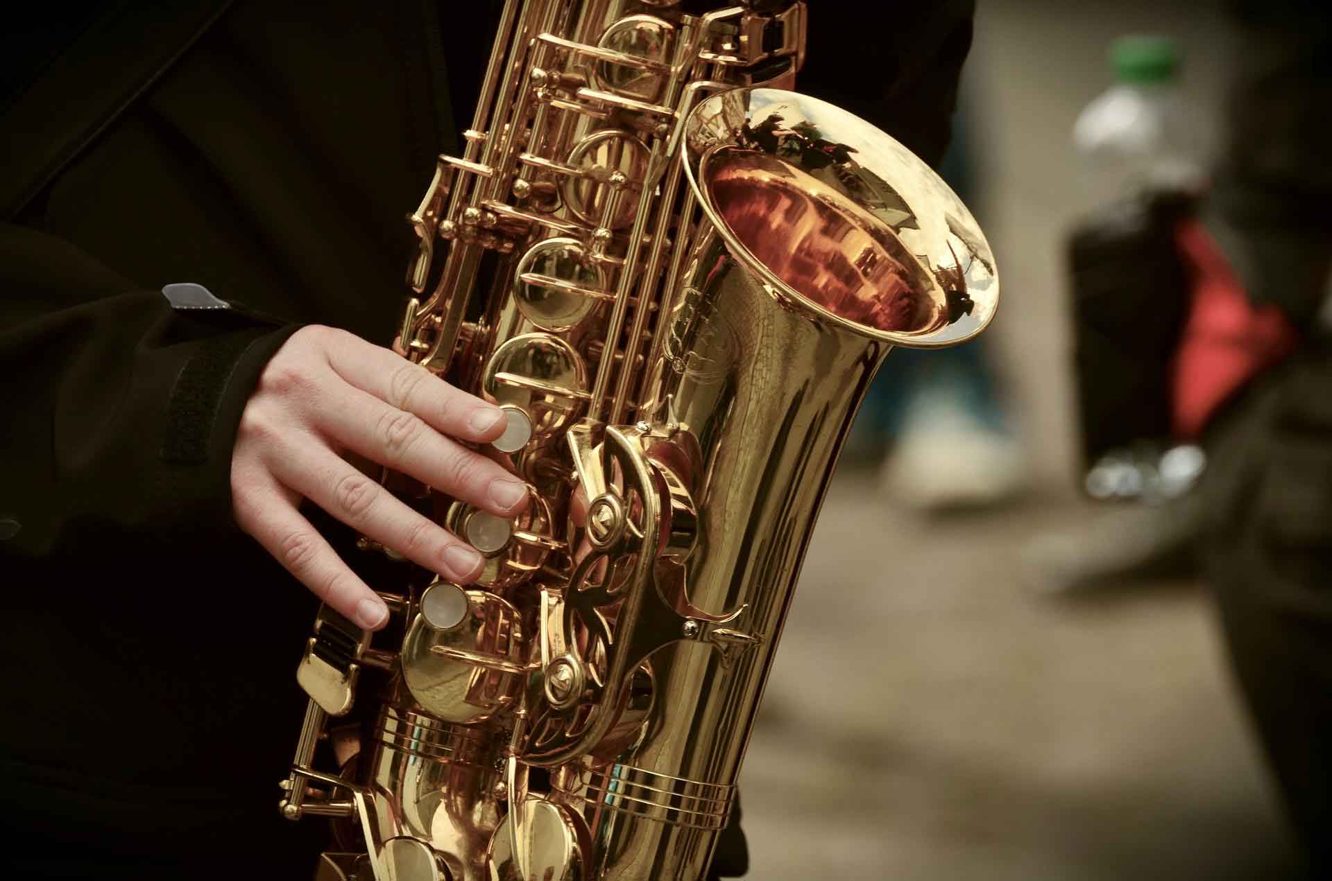 Apprendre le saxophone Vos cours de saxophone à domicile avec Wiplay